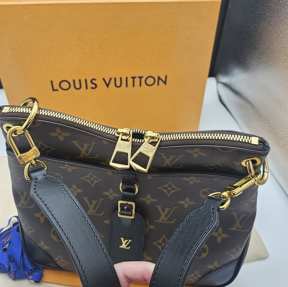 Excellent condition authentic Louis Vuitton Odeon PM monogram with back leather - Picture 7 of 17